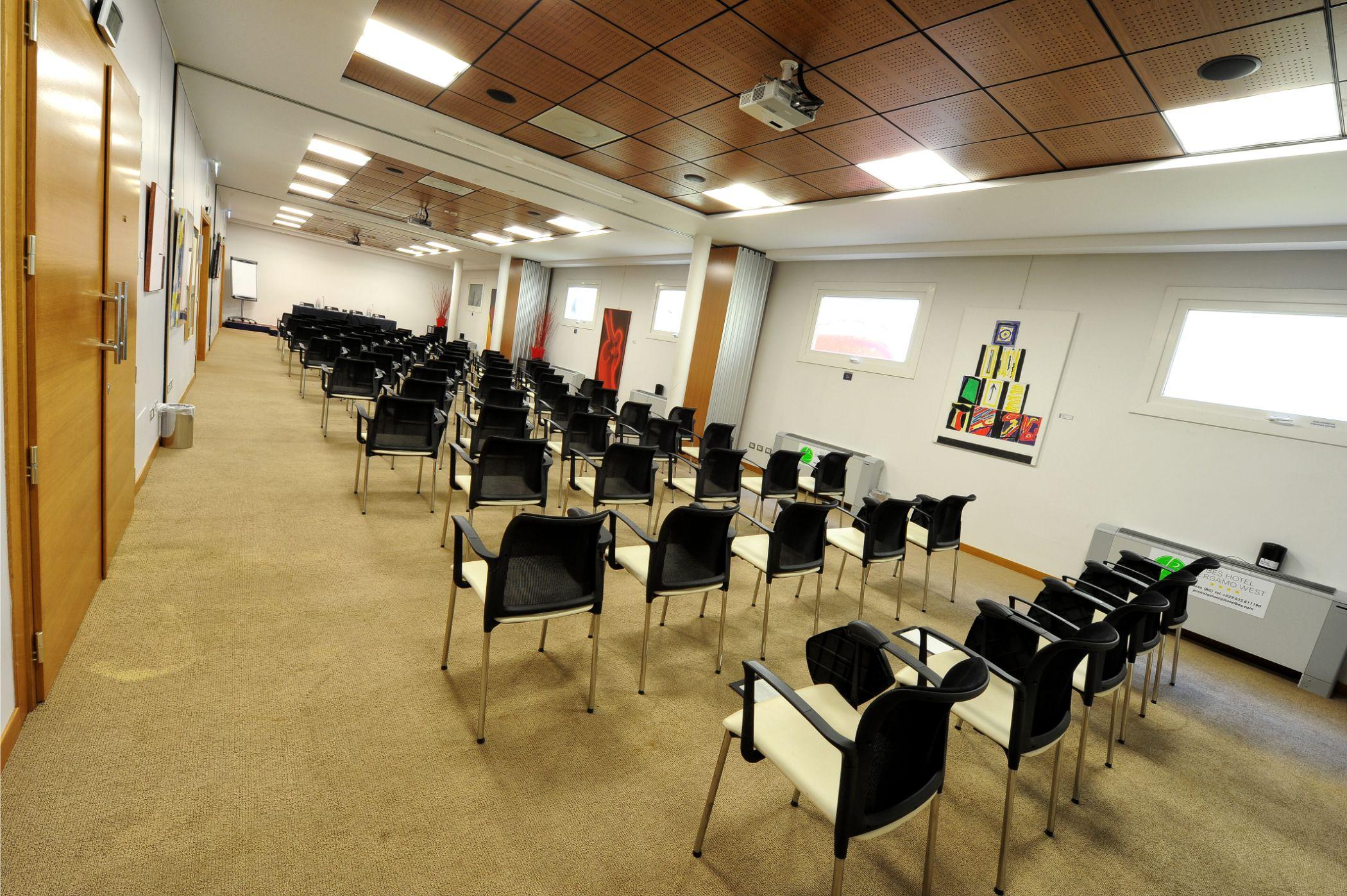 Bes Bergamo Ovest 4*