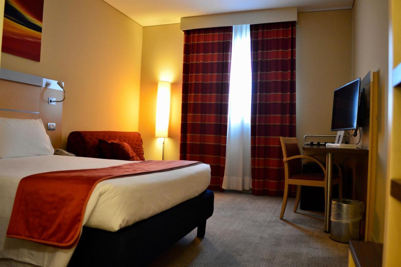 Hotel Bes Bergamo Ovest 4*