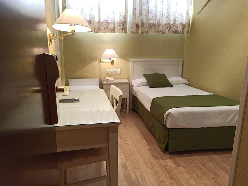 Bes Bergamo Ovest Hotel